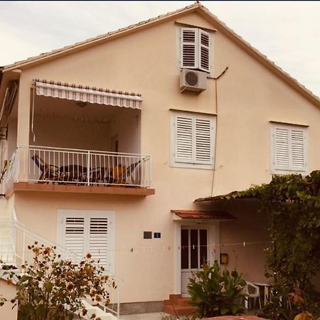 Anita Guest House Tivat Luaran gambar