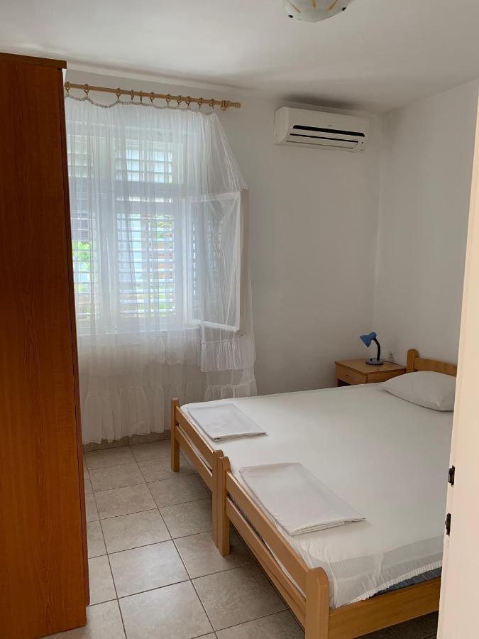 Anita Guest House Tivat Luaran gambar
