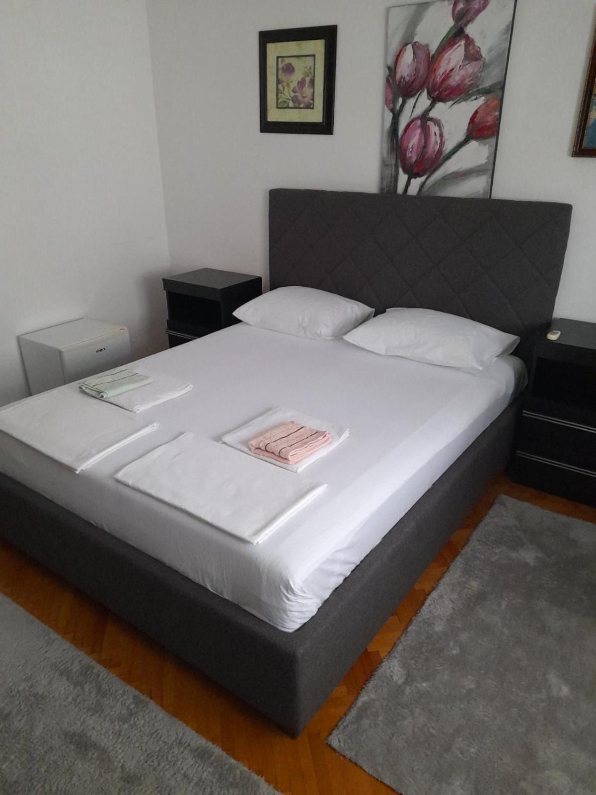 Anita Guest House Tivat Luaran gambar