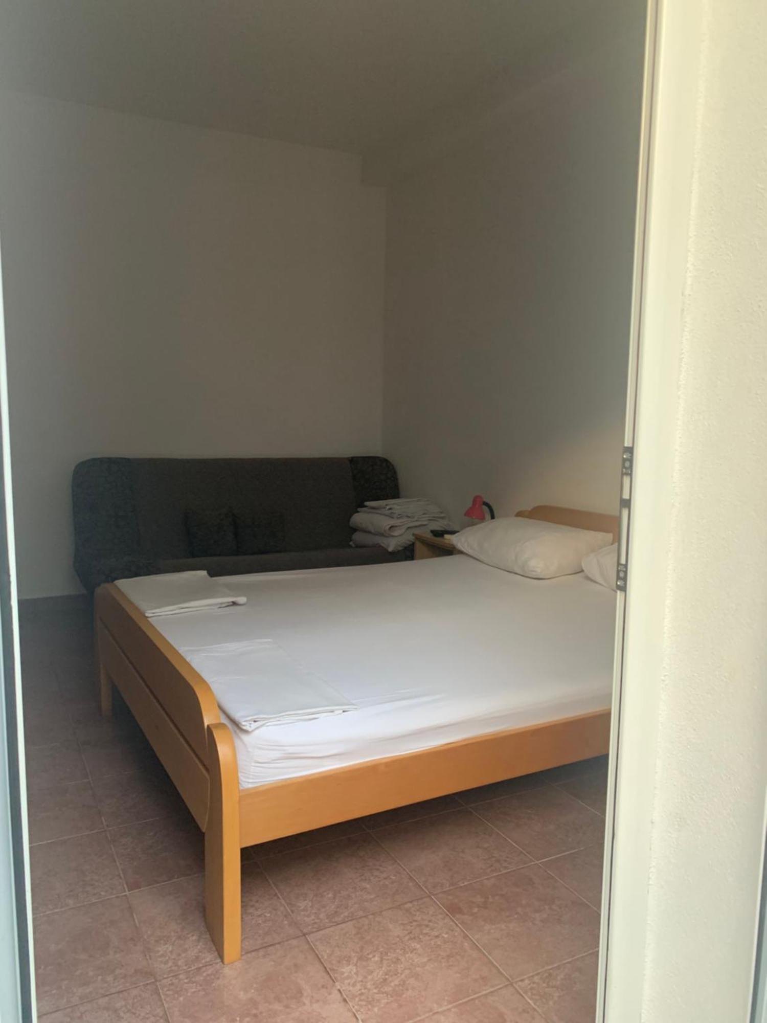 Anita Guest House Tivat Luaran gambar