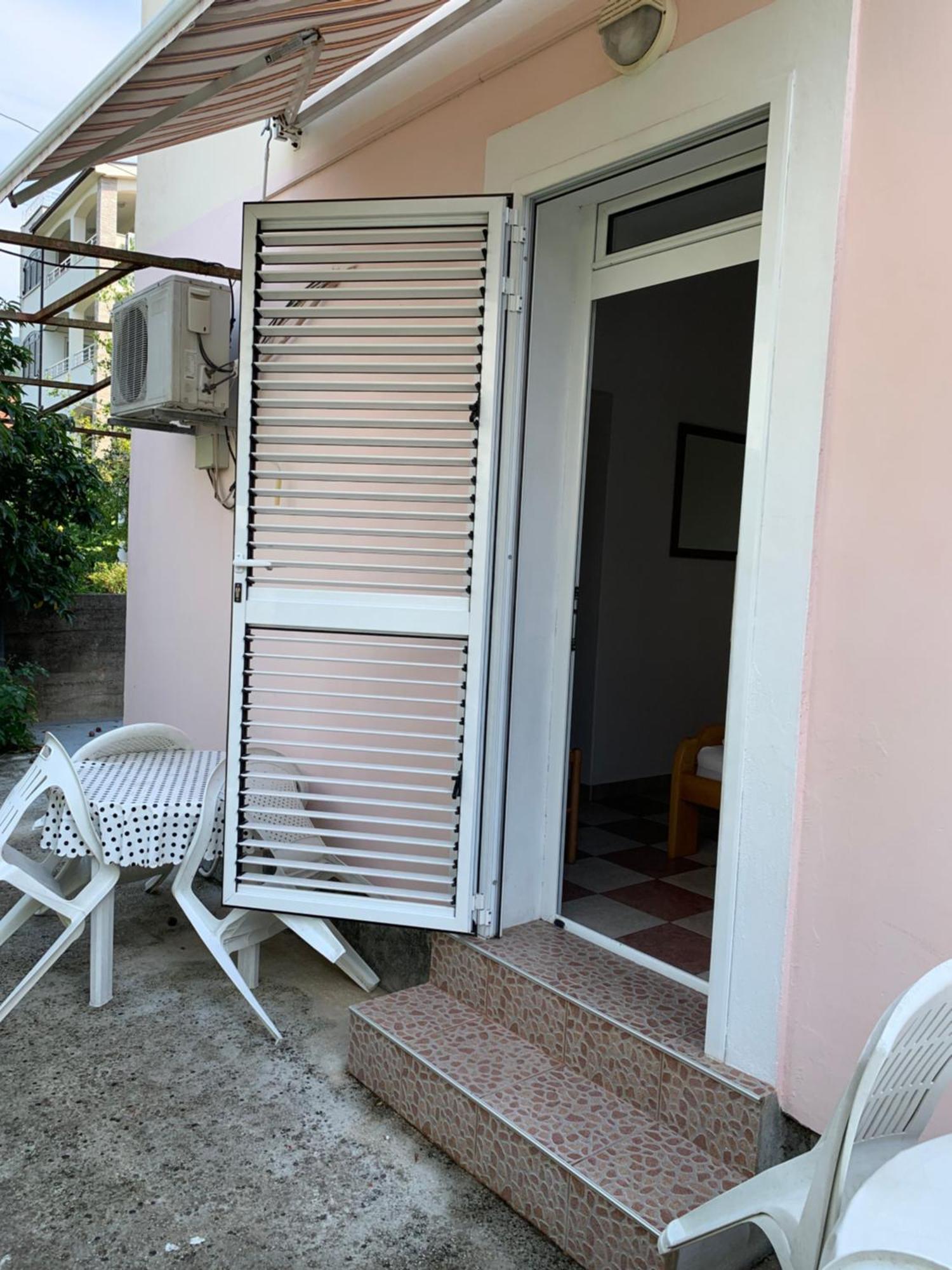 Anita Guest House Tivat Luaran gambar