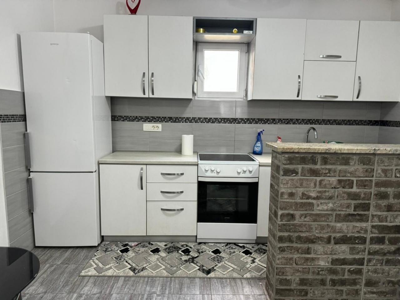 Anita Guest House Tivat Luaran gambar