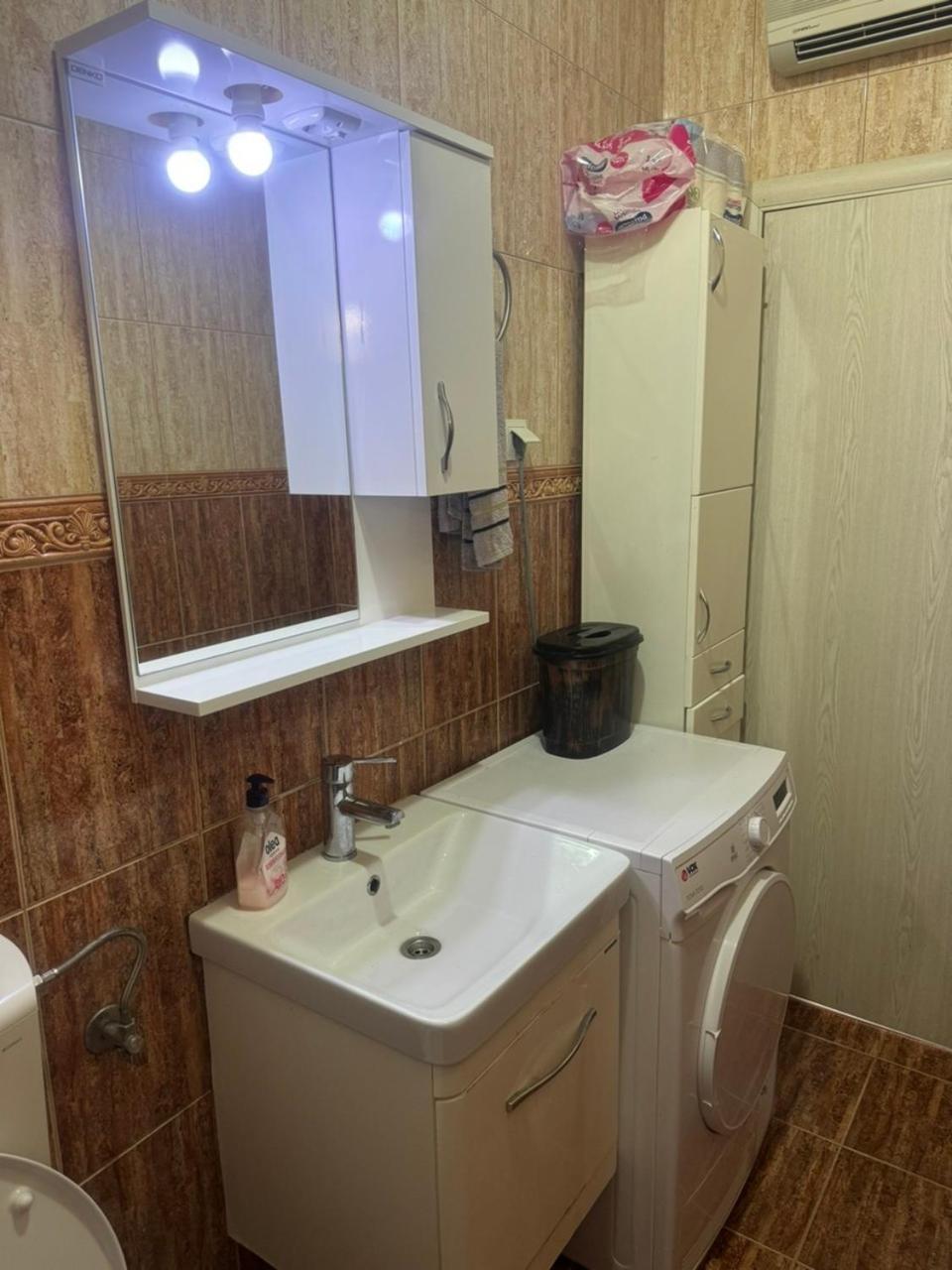 Anita Guest House Tivat Luaran gambar
