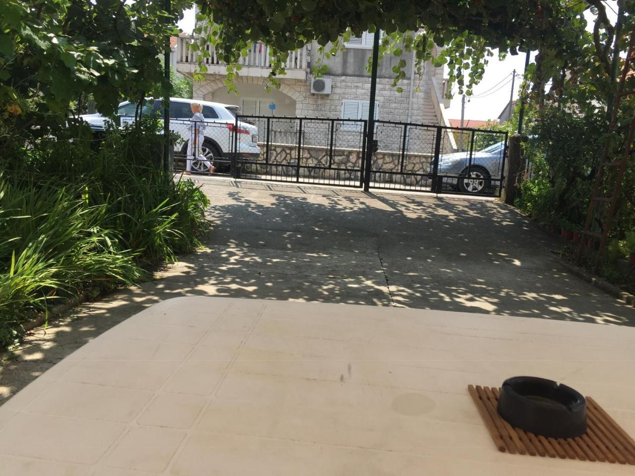 Anita Guest House Tivat Luaran gambar